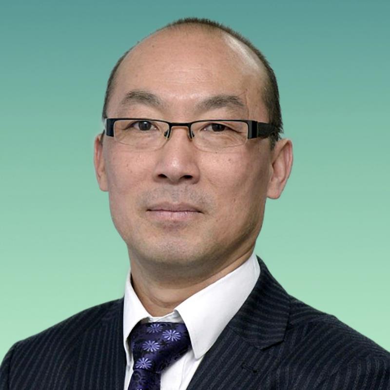 Moderator - King Lee